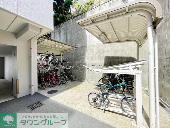 カスタリア野毛山の物件内観写真